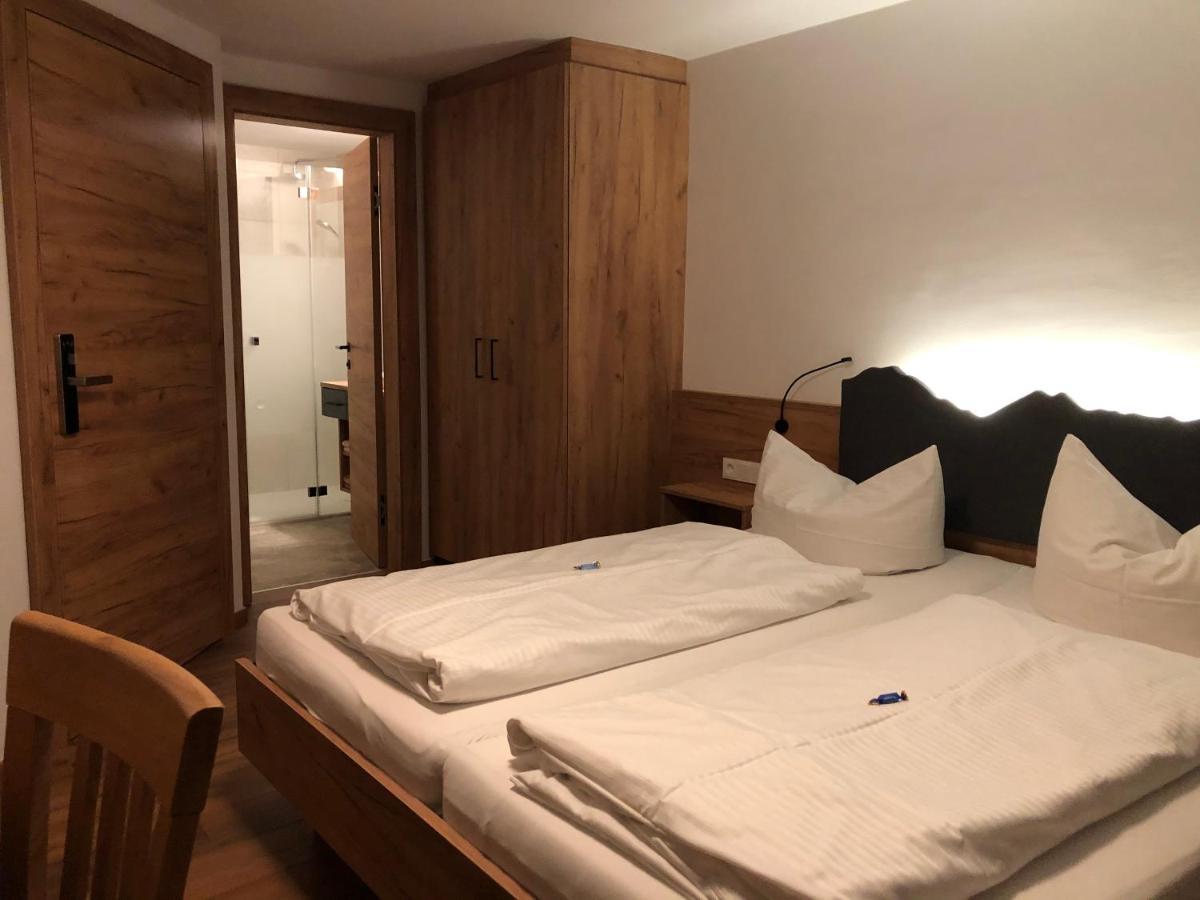 Gasthof Bergblick Berwang Bagian luar foto