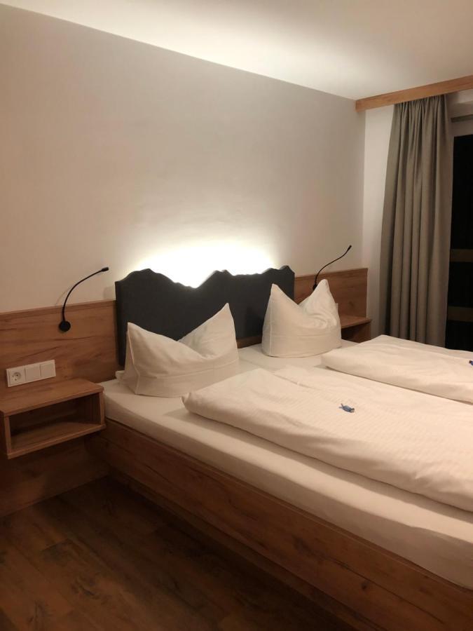 Gasthof Bergblick Berwang Bagian luar foto