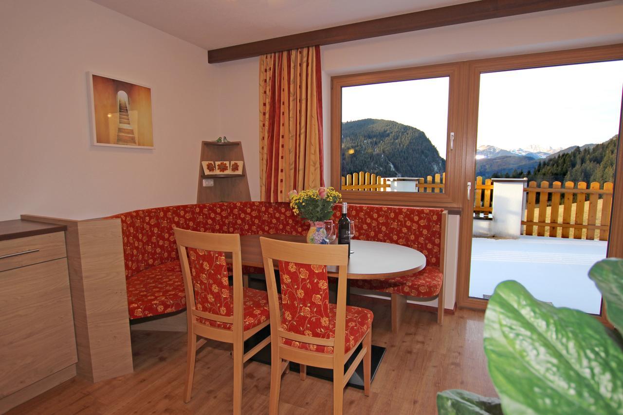 Gasthof Bergblick Berwang Bagian luar foto