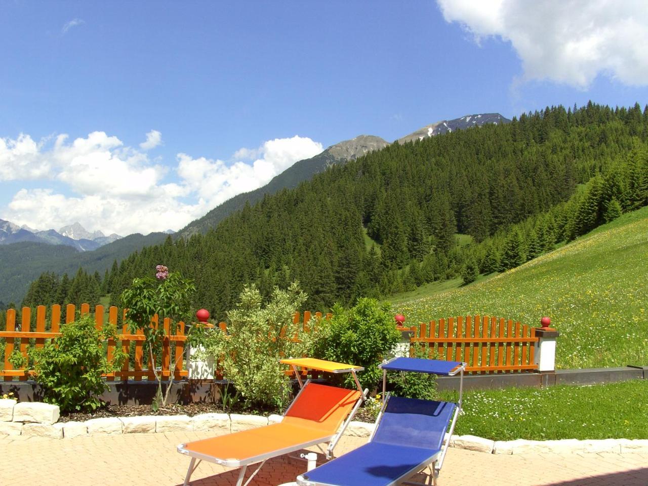 Gasthof Bergblick Berwang Bagian luar foto
