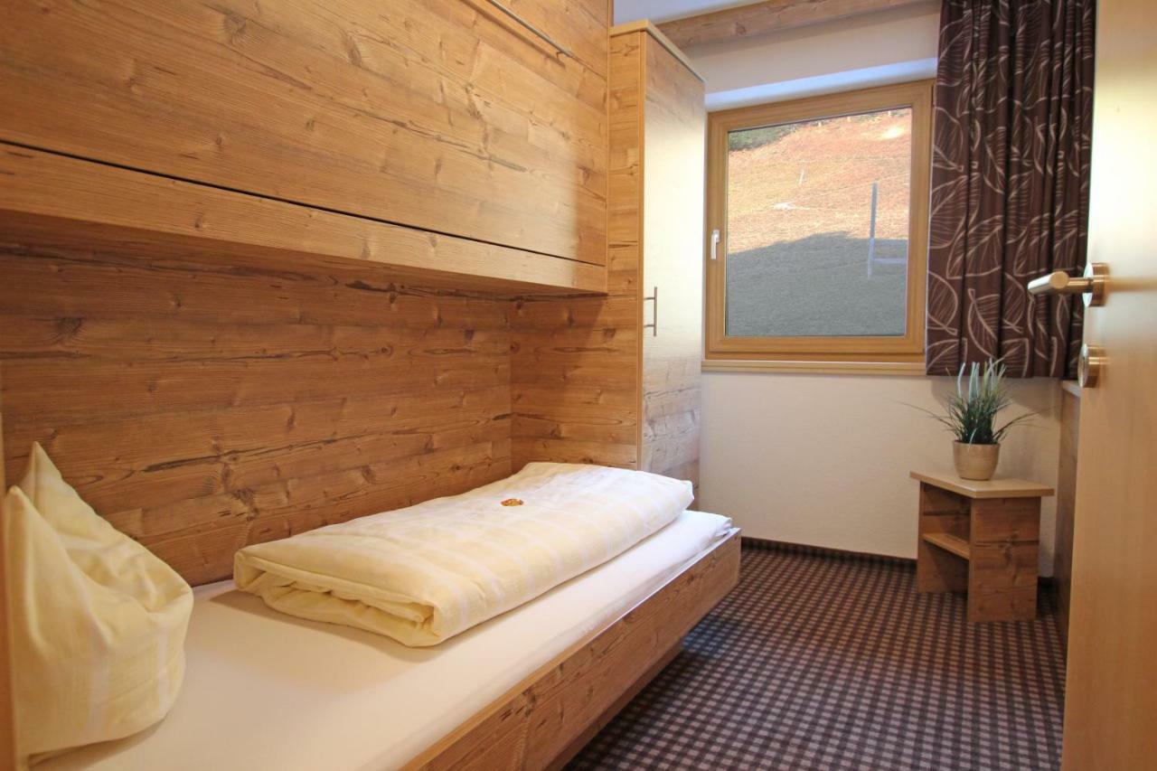 Gasthof Bergblick Berwang Bagian luar foto